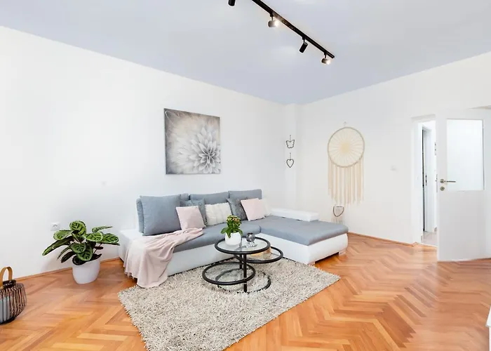 Apartments Come&Stay