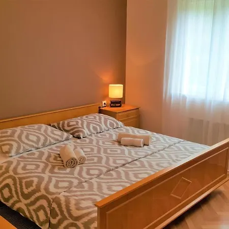 Apartments Come&Stay Punat Esterno foto